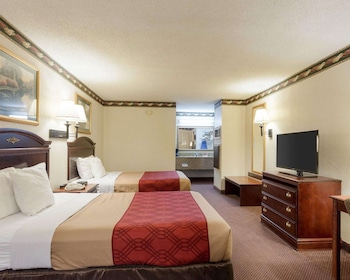 Standard Room, 2 Double Beds, Non Smoking