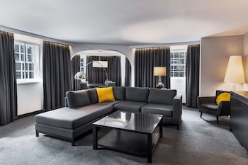 Suite (Royal)