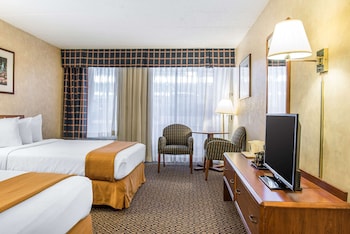 Room, 2 Queen Beds, Smoking