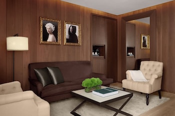 Suite, 1 King Bed, Terrace