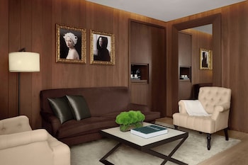 Suite, 1 King Bed, Terrace