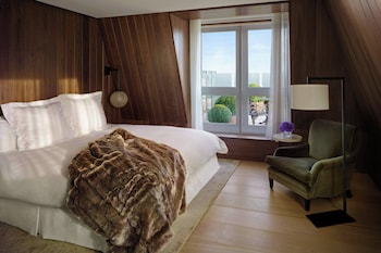 Suite, 1 King Bed, Terrace