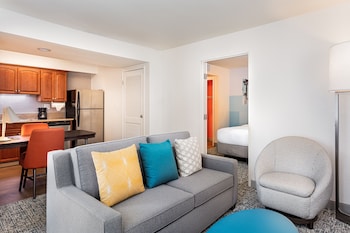 1 Bedroom Suite