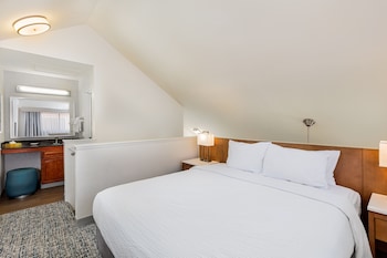 Bi-Level Loft