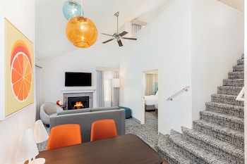 Bi-Level Loft