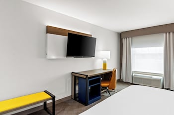 Suite, 1 King Bed, Non Smoking