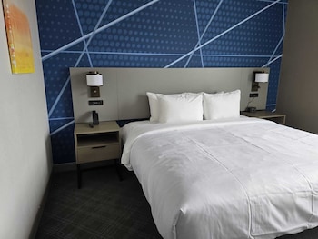 Standard Room, 1 Queen Bed, Non Smoking
