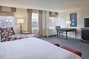 Deluxe Room, 1 King Bed