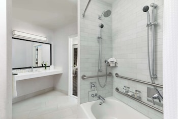 Room, 1 Double Bed, Accessible, Bathtub (Mobility)