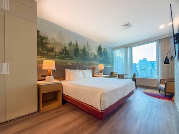 Suite, 2 Bedrooms, Sea View (1 King Bed, 2 Double Beds)
