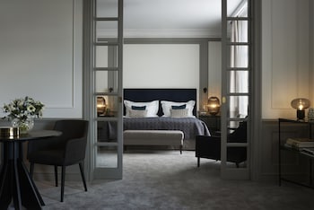 Executive Suite (Water View)