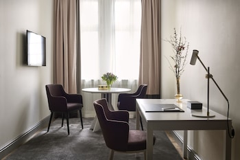 Superior Suite (Water View)