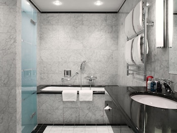 Superior Suite (Facing Side Street or Courtyard)