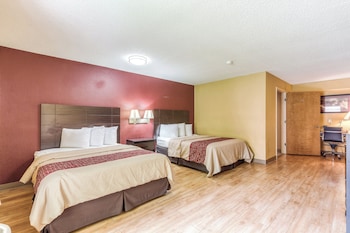 Deluxe Room, 2 Queen Beds, Non Smoking (with Sofa Bed)