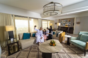 Suite, 1 King Bed, Balcony, Sea View