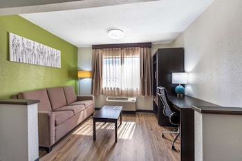 Suite, 1 King Bed, Non Smoking