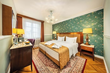 Deluxe Double or Twin Room