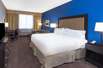 Standard Room, 1 King Bed, Accessible (Communication, Roll-In Shower)