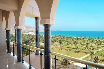 Executive Suite, 2 Twin Beds, Balcony, Sea View