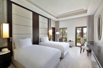Deluxe Room, 2 Twin Beds, Balcony, Garden View