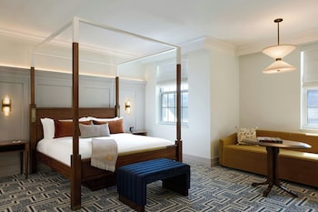 Deluxe Room, 1 King Bed