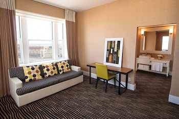 Deluxe Room, Multiple Beds, Ocean View (King)
