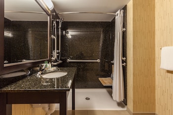 Standard Room, 1 King Bed, Accessible (Communications)