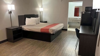 Standard Room, 1 Queen Bed, Accessible, Non Smoking
