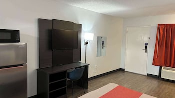 Standard Room, 1 Queen Bed, Accessible, Non Smoking