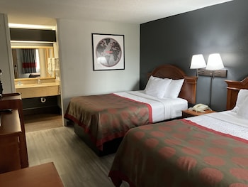 Room, 2 Queen Beds, Non Smoking