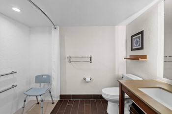 Room, 2 Queen Beds, Accessible (NonSmoking  )
