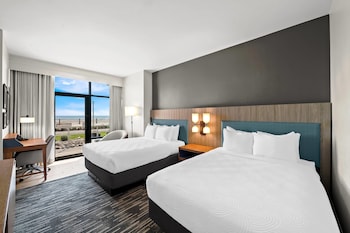 Room, 2 Queen Beds, Oceanfront (NonSmoking), Ground Floor