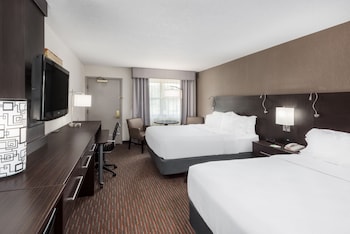 Standard Room, 2 Queen Beds, Garden View