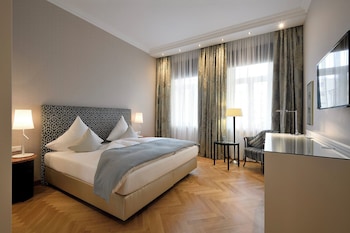 Suite, 1 King Bed