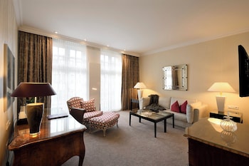 Suite, 1 King Bed