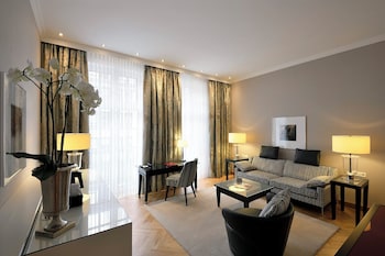 Suite, 1 King Bed