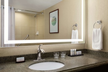 Room, 2 Double Beds, Balcony (Patio/Balcony)
