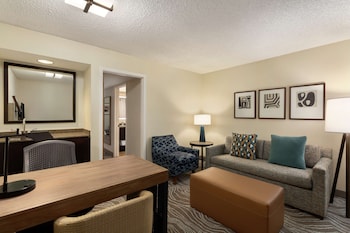 Basic Room, 1 King Bed, Non Smoking