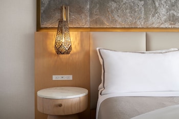 Room, 1 King Bed, City View (City View)
