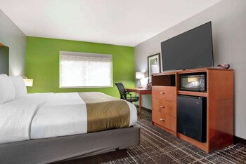 Suite, 1 King Bed with Sofa bed, Non Smoking