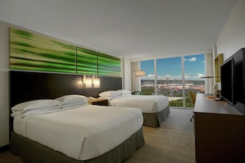 Room, 2 Queen Beds, Non Smoking (Universal View)