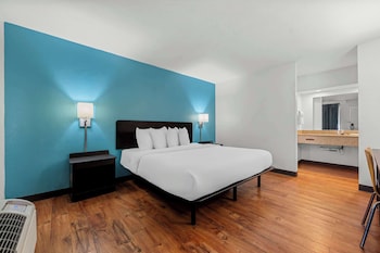 Room, 1 King Bed, Non Smoking