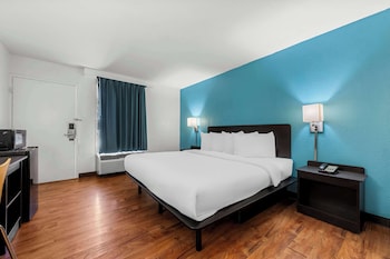 Room, 1 King Bed, Non Smoking