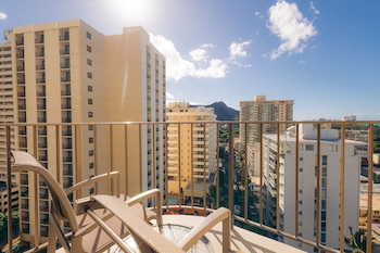 City View, Jr. Suite, 1 King, Sofa bed, Balcony