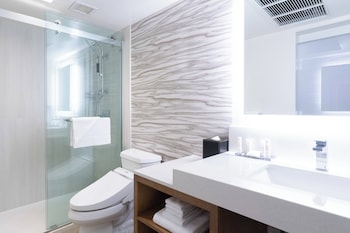 DiamondHead Ocean View, 2 Double, Paoakalani Tower
