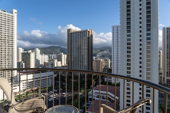 City View, Jr. Suite, 1 King, Sofa bed, Balcony