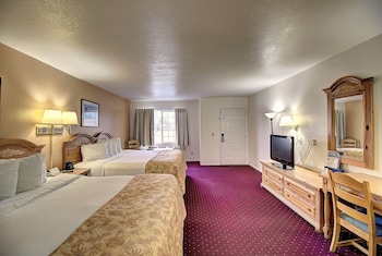 Room, 2 Queen Beds, Non Smoking (Pet-Friendly)
