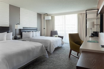 Traditional Room, 2 Queen Beds, Non Smoking