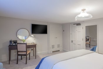 Double Room (Georgian Deluxe Double)