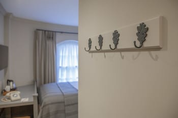 Single Room (Georgian Cosy Room)